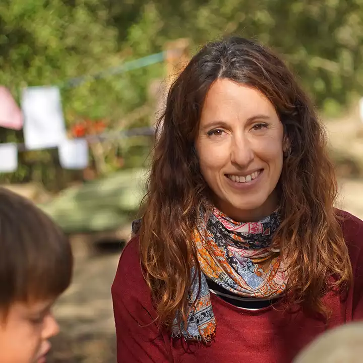 Portrait of Bea, Spanish Education Coordinator at Alma Forest School.